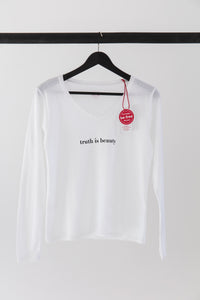 premium quality slogan t-shirt white saying: Truth is Beauty